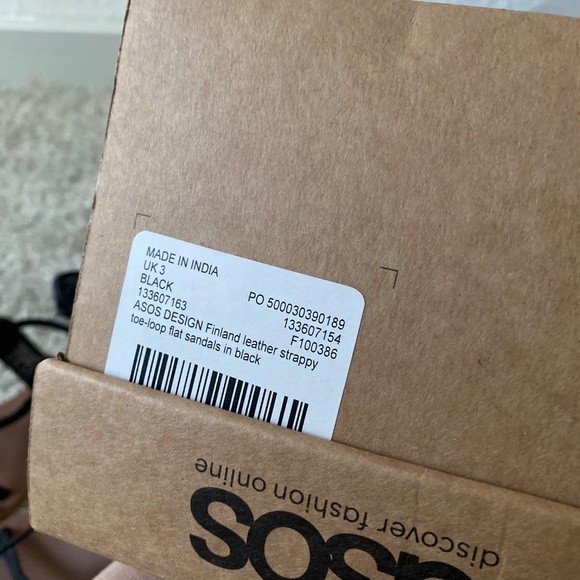 NWT leather strappy toe wrap around gladiator sandals - Picture 6 of 7